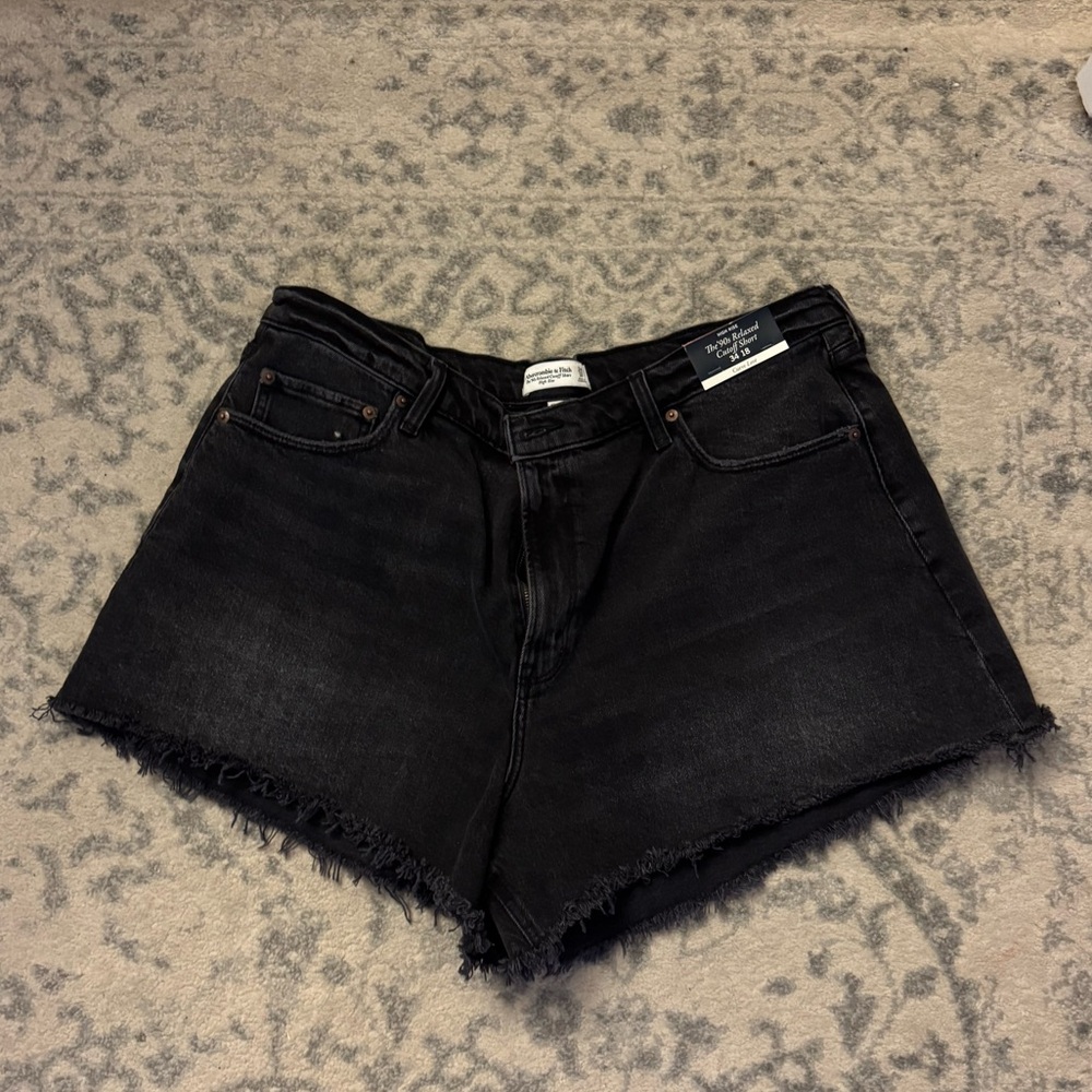 NWT Abercrombie Curve Love 90s Relaxed Cut Off Short - Picture 8 of 11
